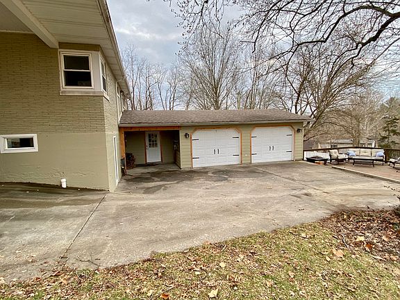 5th image of 1705 Hayselton Dr