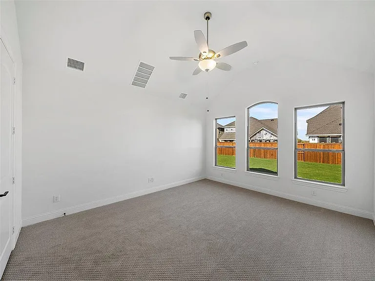 4280 Mill Pond Dr — Photo 19