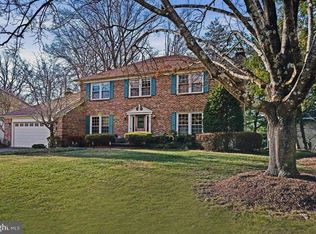 2707 Glencroft Rd, Vienna, VA 22181