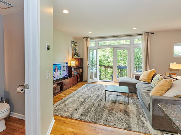 5th image of 3069 W Armitage Ave Ste 2N1