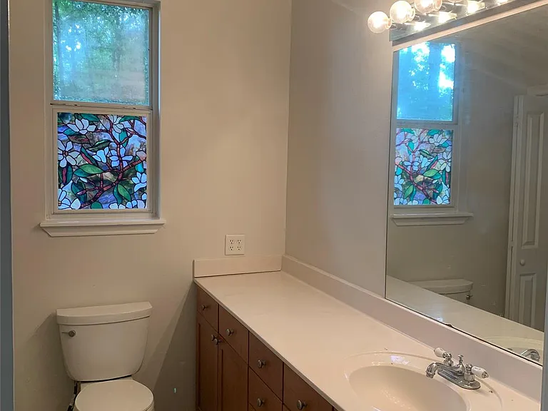 11 Lords Cir — Photo 5