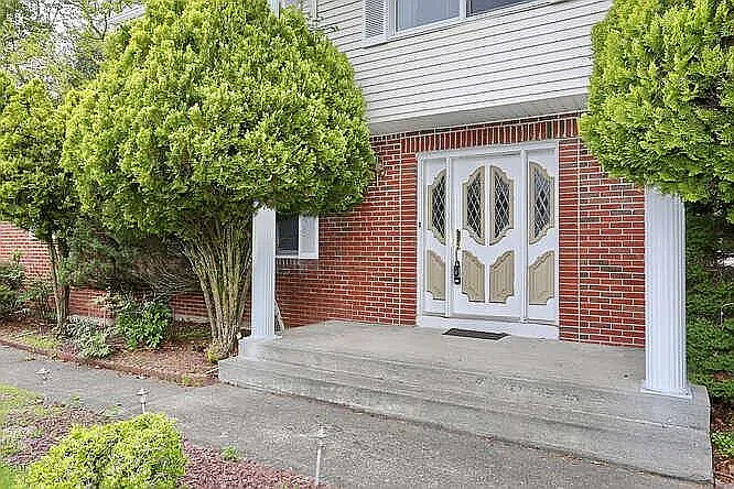 5 bed, 2762 sqft, $5,500 — Photo 4