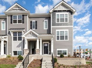 2171 Yellowstone Blvd, Mundelein, IL 60060