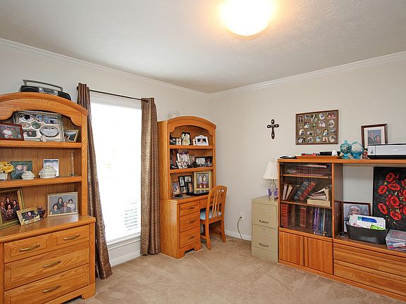5th image of 11401 Kay Ln