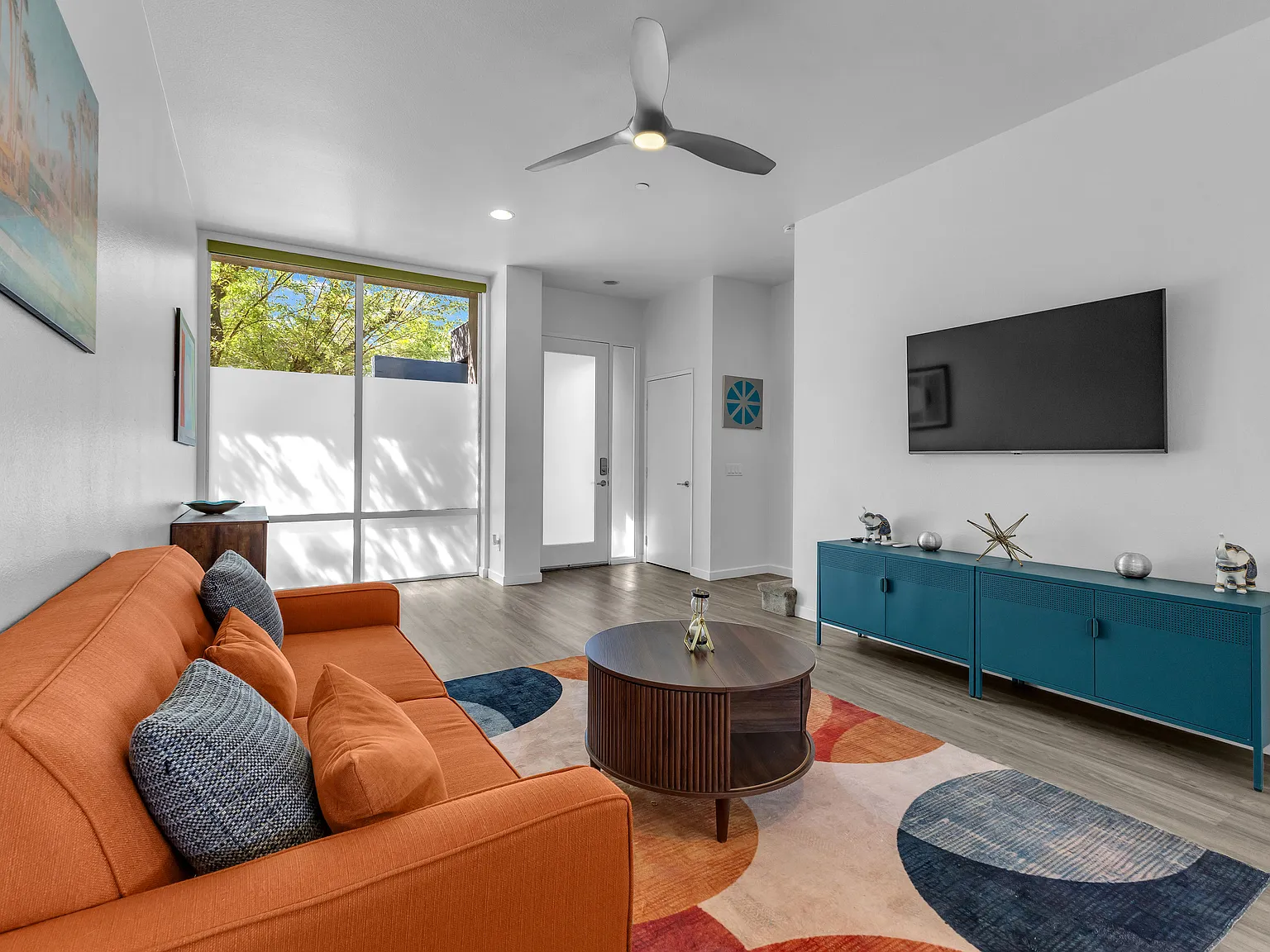 2 bed, 2.5 bath, 1343 sqft, $3,100 — Photo 4