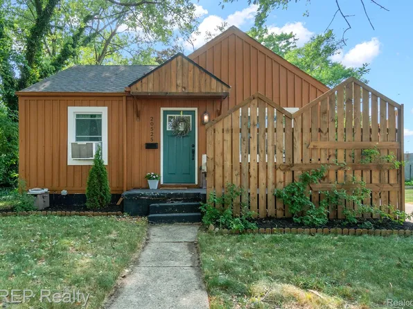 20525 Monica St, Detroit, MI 48221
