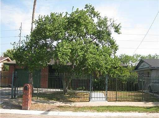 1st image of 2042 Rockford Dr
