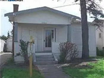 1762 Auseon Ave photo 1