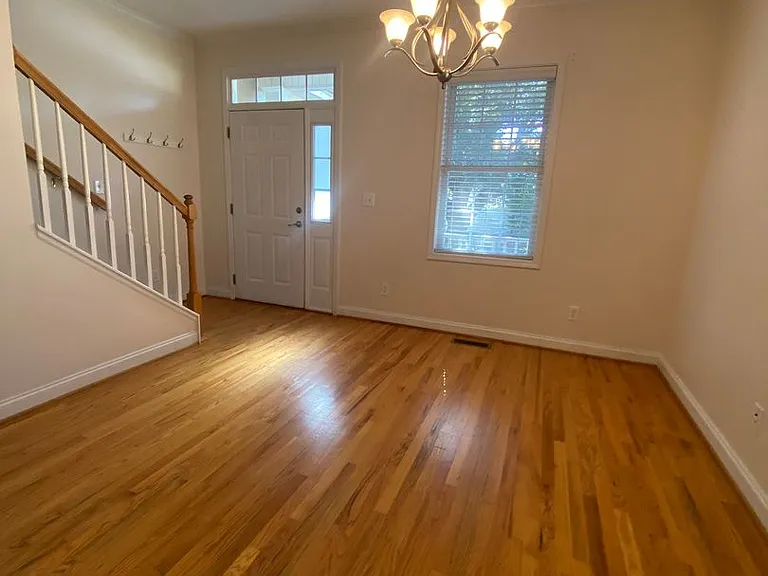 399 Wormwood Ln — Photo 8