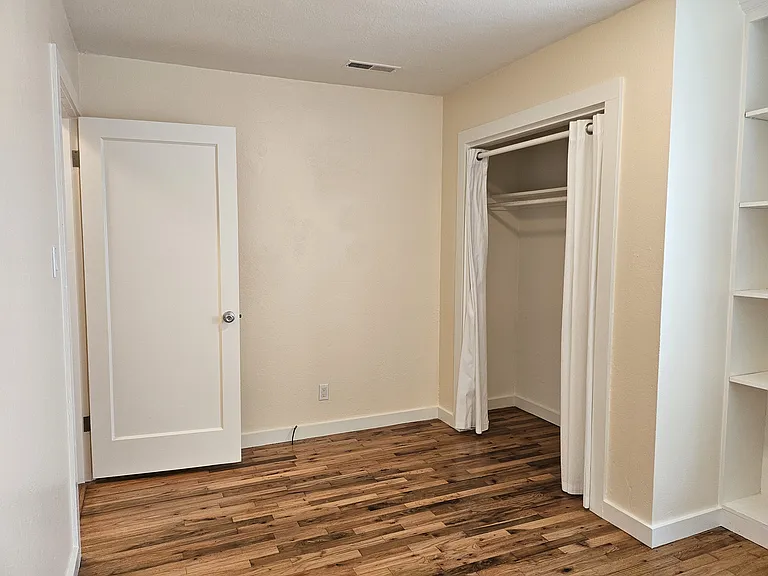 1485 Chanticleer Ave #1485 — Photo 15