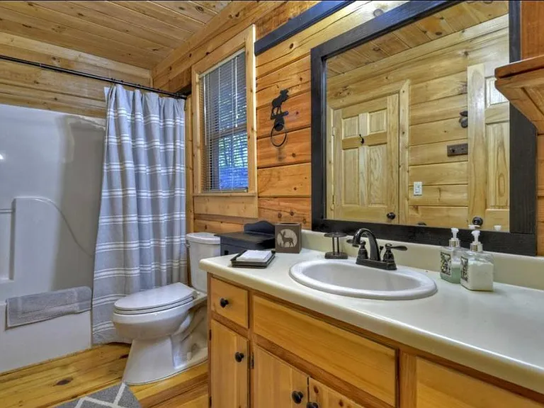 9 Joanna Ct — Photo 11