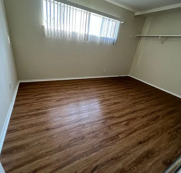 380 Euclid Ave. — Photo 15