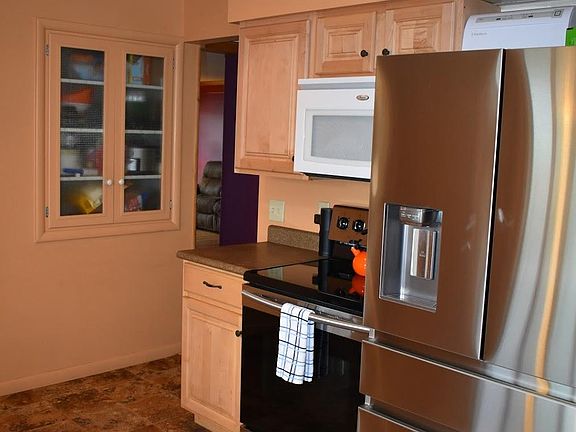 4th image of 4105 S Reserve St