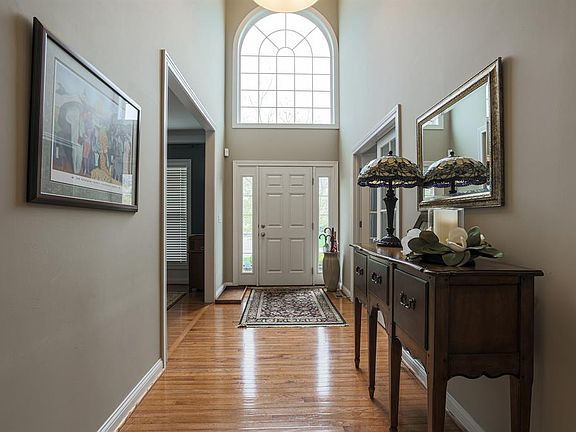 5th image of 7889 Derbyshire Ct