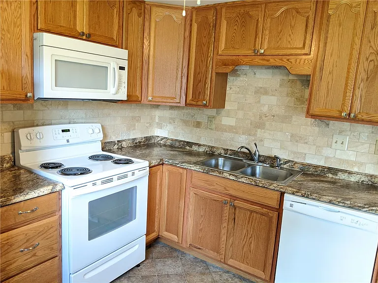 109 Scott Ln — Photo 11