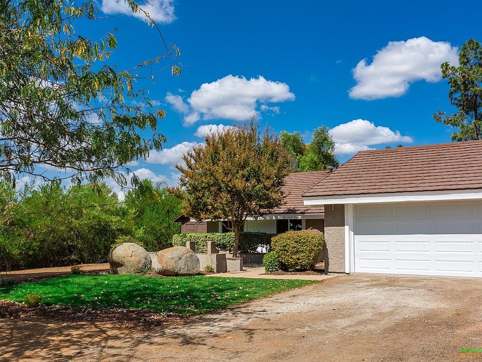 1st image of 14440 Carlson Ct