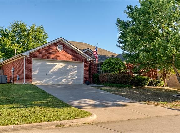 3rd image of 1609 Windcastle Dr