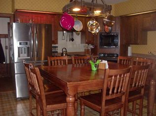 17 Elm St, Peru, NY 12972