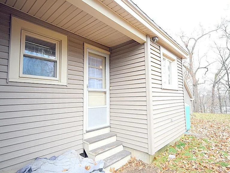 28 Howard St #R — Photo 17