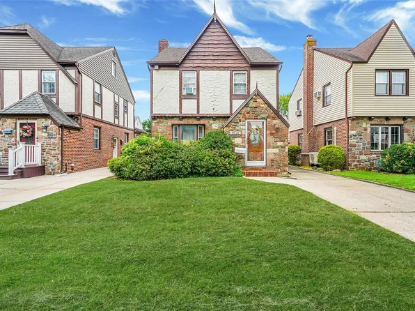 8624 253rd Street, Bellerose, NY 11426