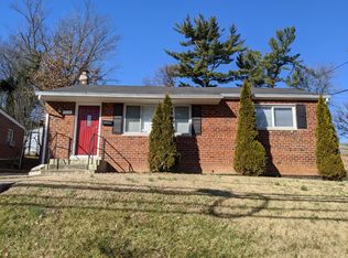 704 1st St, Rockville, MD 20851