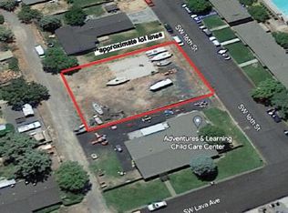 1222 SW 16th St, Redmond, OR 97756