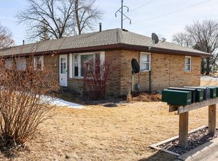 302 E Elmwood St, Arlington, MN 55307