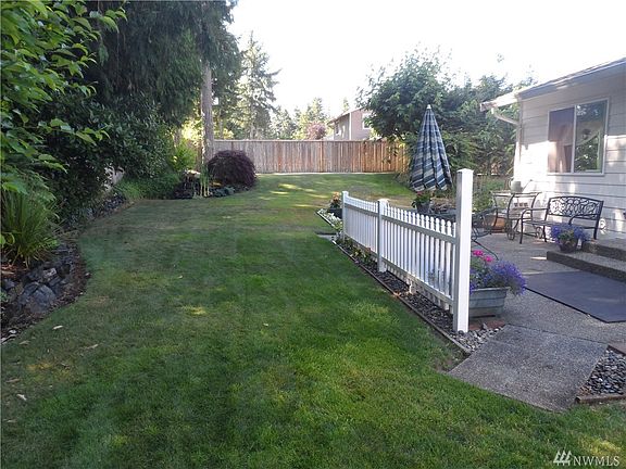4th image of 13627 13th Ave NW