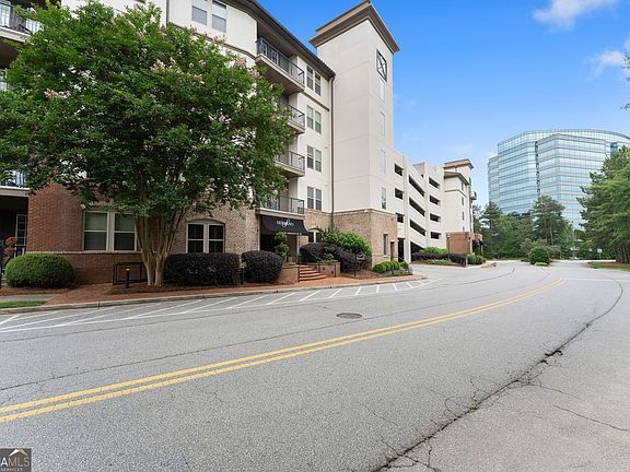 5th image of 901 Abernathy Rd APT 4120