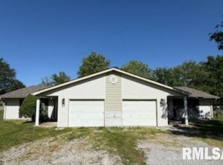 509 Cambridge Dr, De Soto, IL 62924