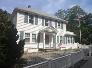 89 Bellevue Hill Rd, West Roxbury, MA 02132