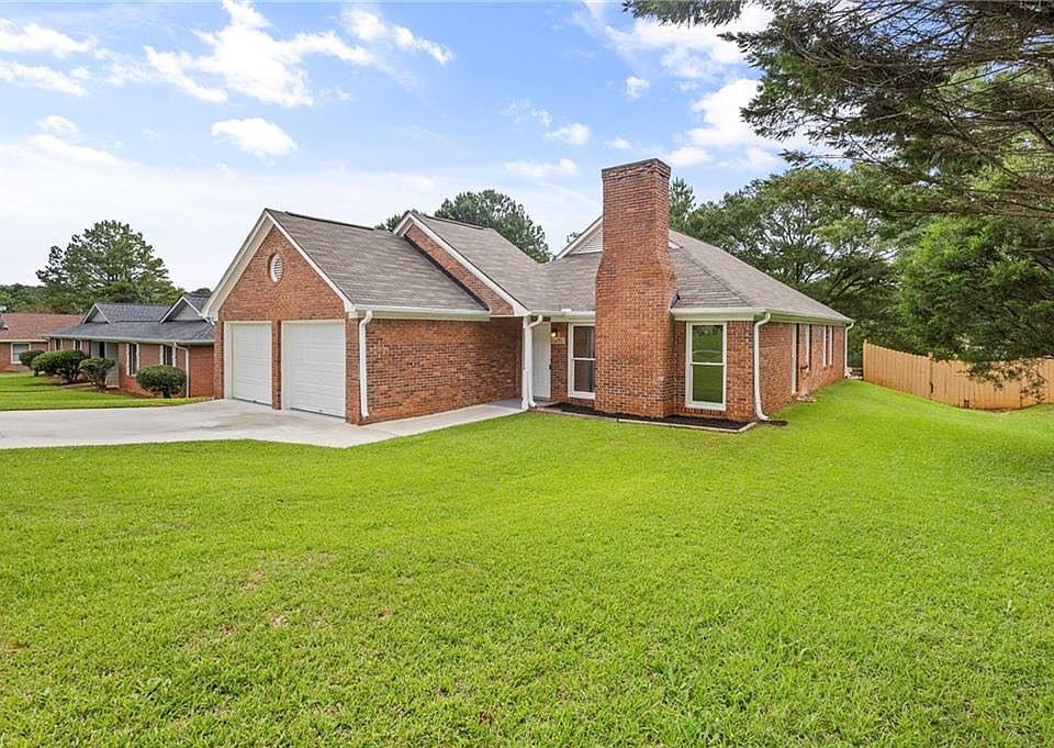 1st image of 1891 Riverchase Cir NE