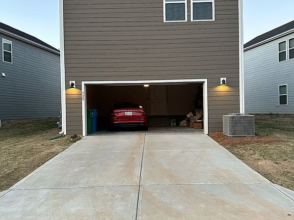 2nd image of 528 Cedar Knoll Cir