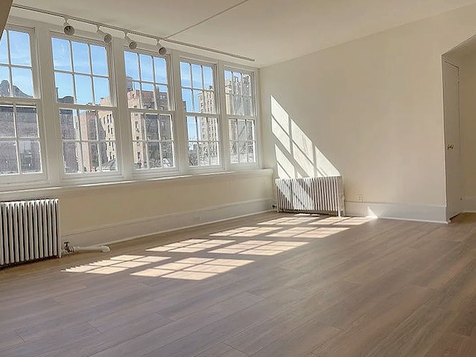 1st image of 49 W 8th St APT 3A