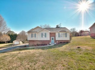 109 Glen Ayre Dr, Gray, TN 37615