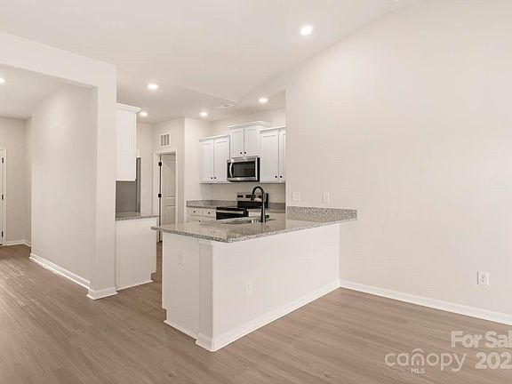 2nd image of 3344 Fox Hall Dr