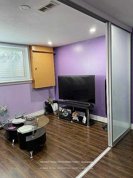 Ajax House for rent - 1 Bedroom — photo 3