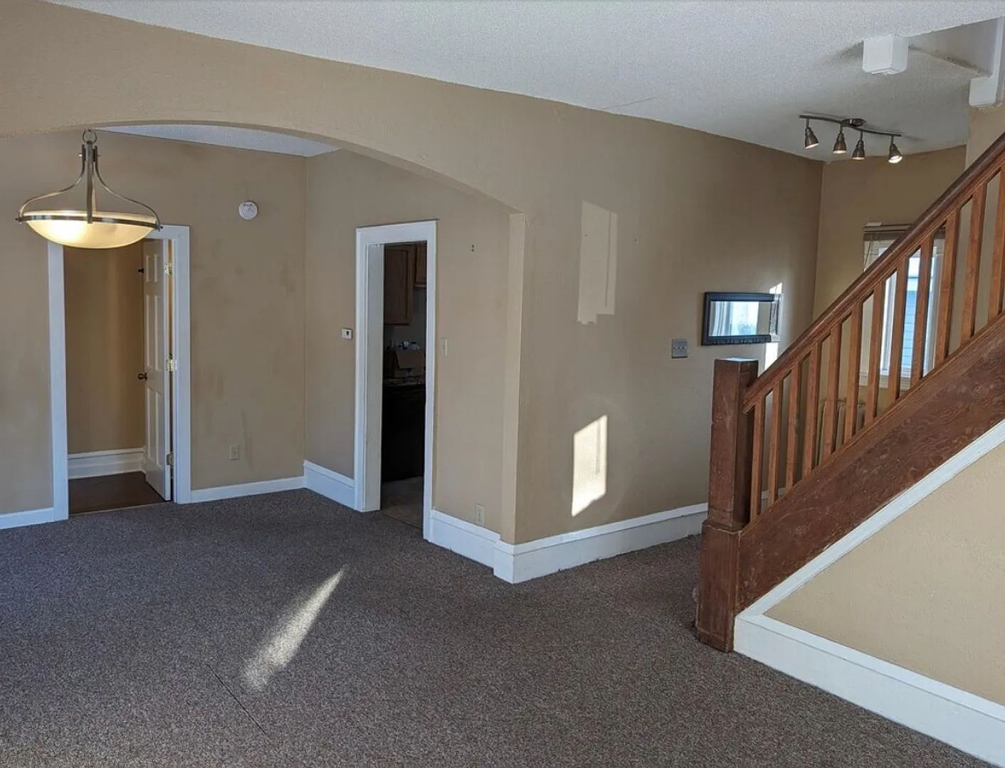 601 Walnut Street/417 6th Ave S — Photo 2