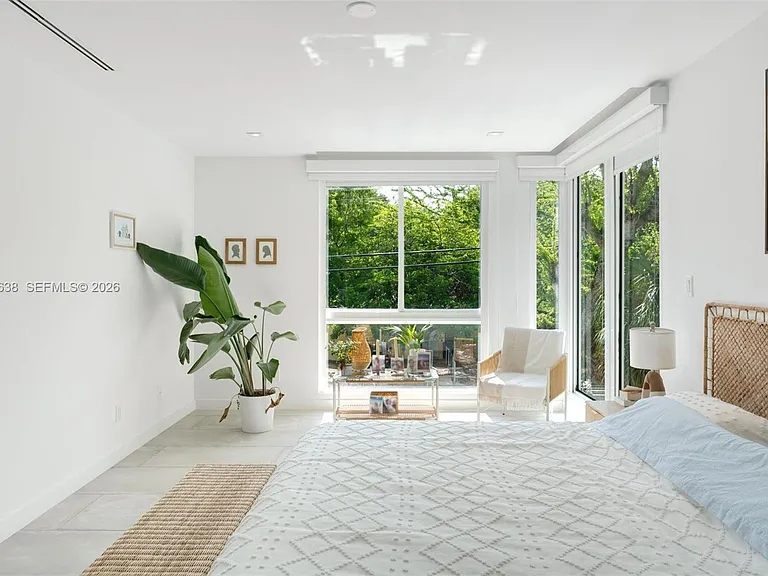 2908 Virginia St #2908 — Photo 17