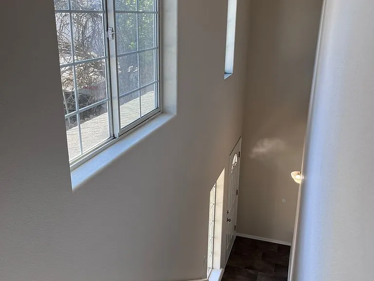 209-213 Edwards St — Photo 16