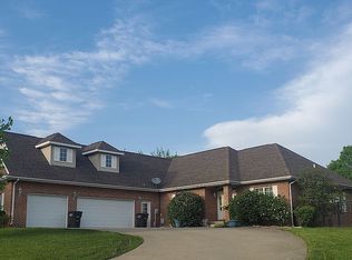 4011 Bristol Dr, Danville, IL 61834