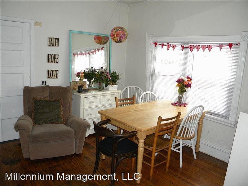 1st image of 2215 Como Ave #2