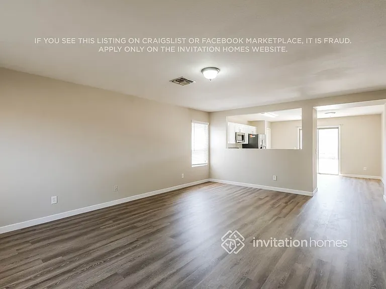 12648 N Main St — Photo 4