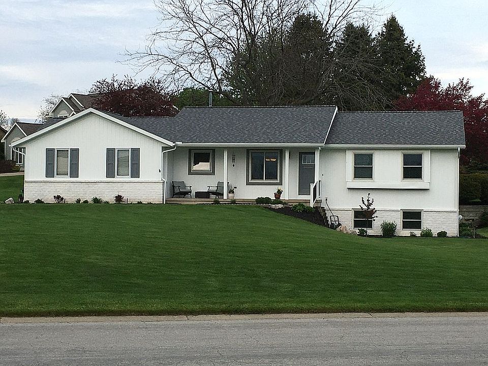 1st image of 5886 Crescenda Dr NE