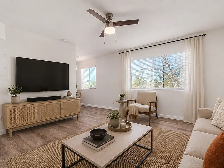 7602 E Polk St #101 — Photo 2