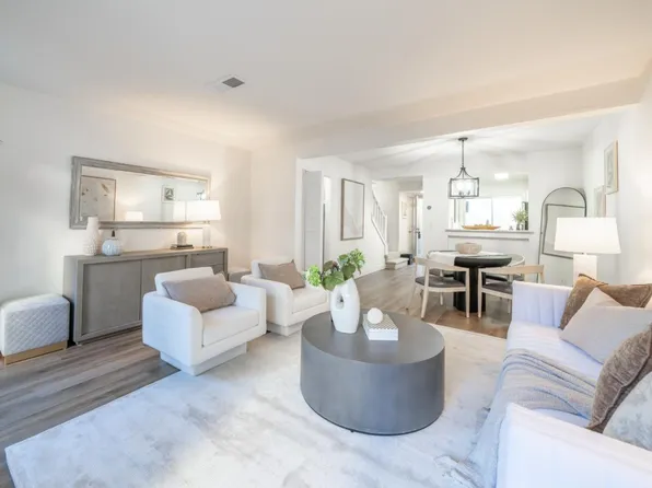 19224 Vineyard Ln, Saratoga, CA 95070