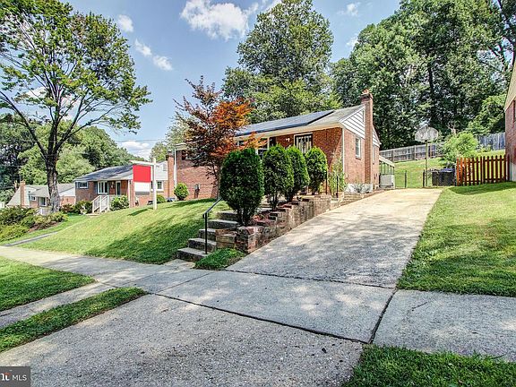 3rd image of 11419 Sherrie Ln