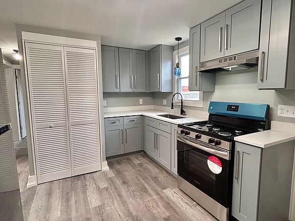 3rd image of 10 McKinley Ave