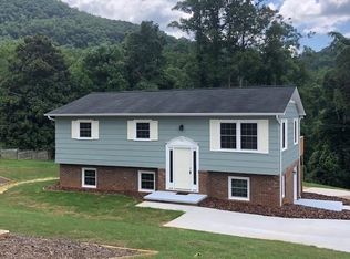 110 Winchester Dr SE, Lenoir, NC 28645