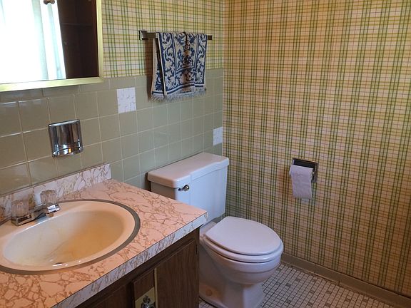 4th image of 7110 W 93rd Pl APT 1D